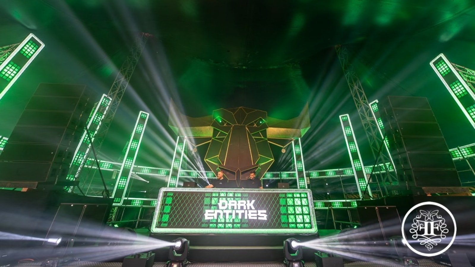 Modulaire LED schermen setup voor op een festival. De schermen van Vidiled zijn hier perfect voor.